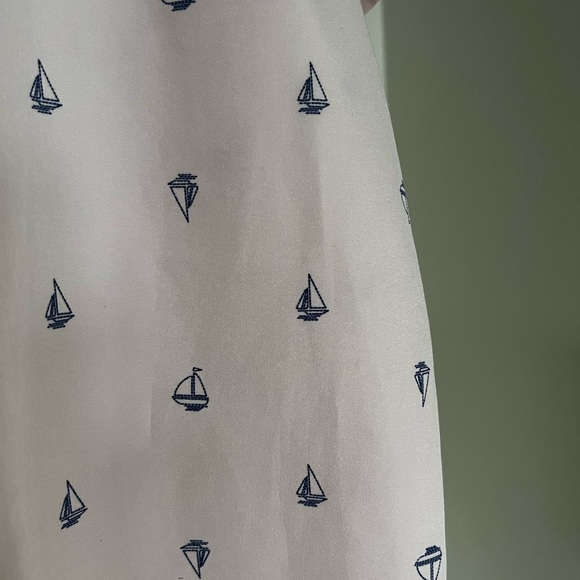 Medium men’s summer button up - Picture 4 of 4